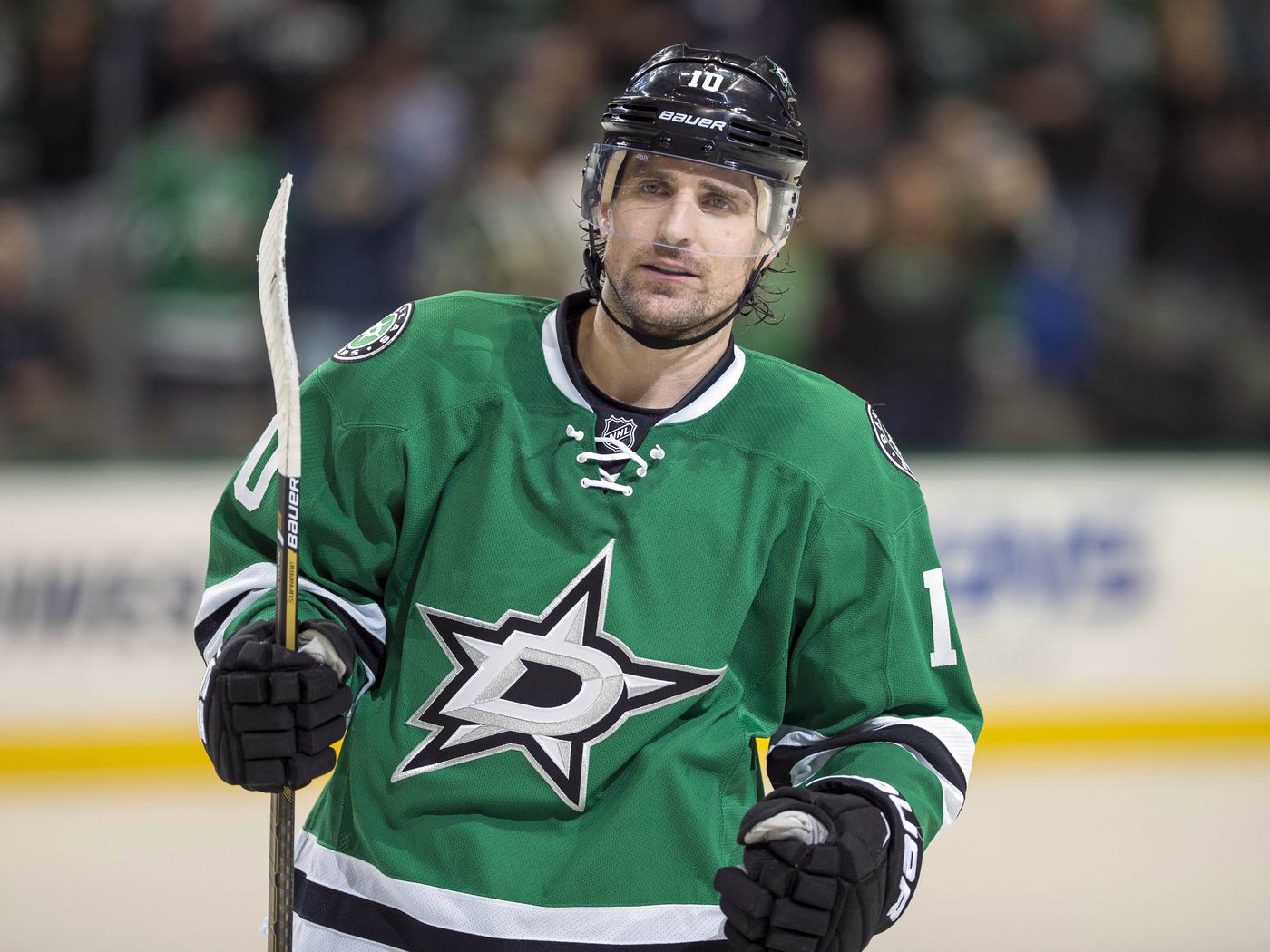 Dallas Stars' Patrick Sharp's daughter reacts to assist - Sports