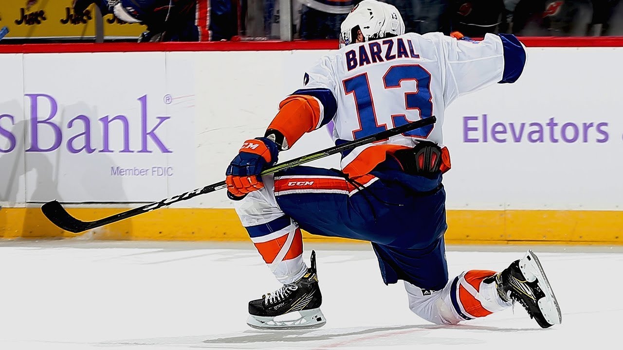 New York Islanders Extend Mathew Barzal